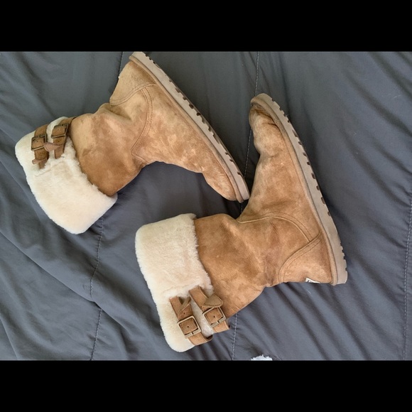 UGG boots - Picture 1 of 3
